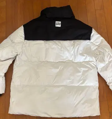GAP 다운 자켓 화이트 블랙