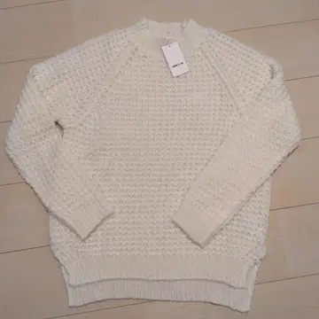 미사용 새상품 꼼사데모드 스웨터 알파카