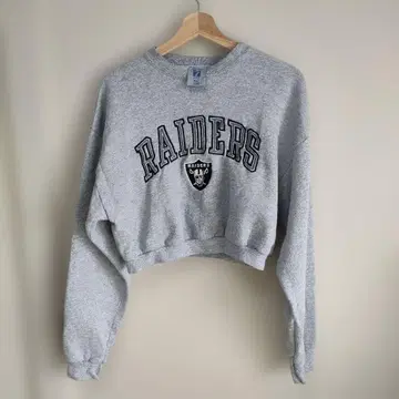 LOGO7.RAIDERS 크롭 맨투맨 그레이