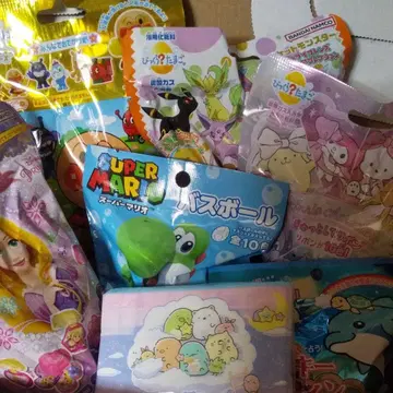 여아 목욕 공 묶음 판매 디즈니 산리오 외 총 6개 + 덤 포함