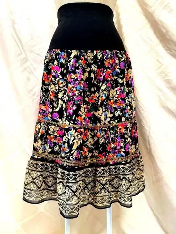 새상품급 미사용 플라워 프린트 플레어 스커트