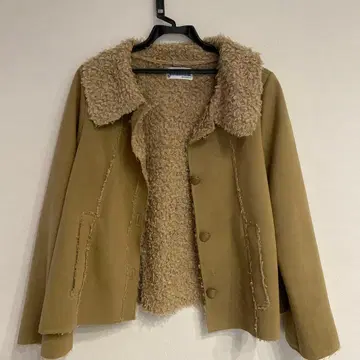 호코모모라의 베이지 자켓