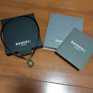 BANDL 나침반 디자인 목걸이