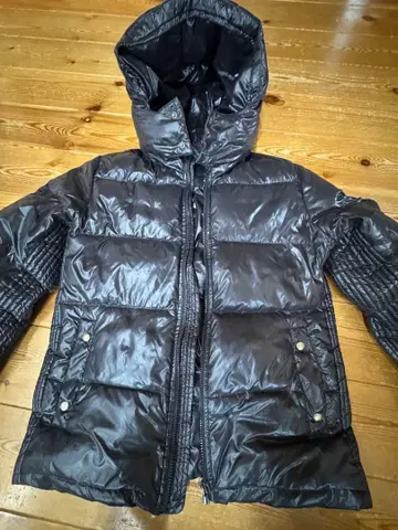 타트라스 블랙 후드 부착 다운 자켓