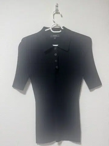 띠어리 반팔 리브 니트