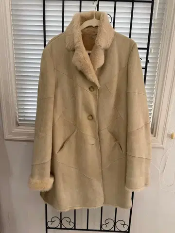 MARELLA SPORT 무스탕 코트 크림색