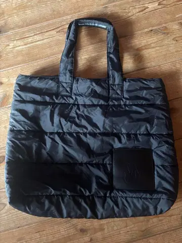 UNIQLO x JW ANDERSON 콜라보 퀼팅 토트백