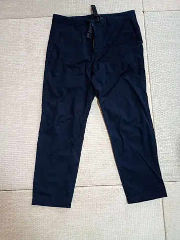 무인양품 블랙 슬림핏 팬츠 S 사이즈