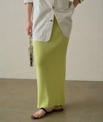 LOUNGEDRESS 니트 세미 플레어 스커트 14,300엔