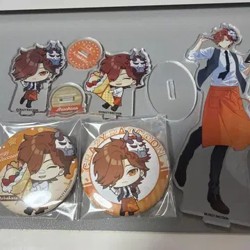 crazyraccoon cr 콜라보 카페 아리사카 아크릴 스탠드 캔뱃지