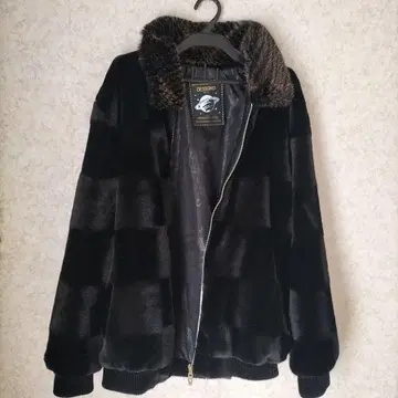 DESIGNS 블랙 점퍼 L 사이즈