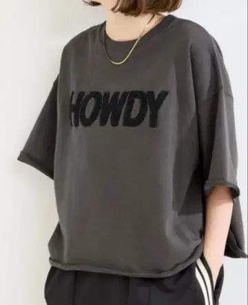 베이직 스톡 라메 사가 자수 맨투맨