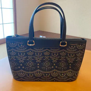 인덴야 블랙 토트백 INDENYA