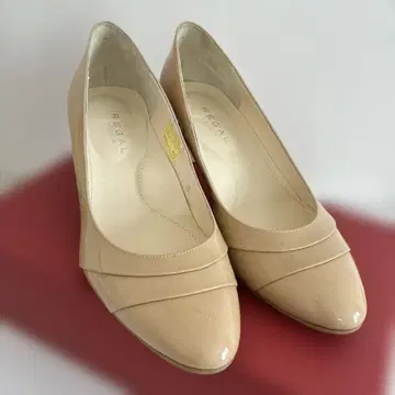 REGAL 베이지 펌프스 24cm