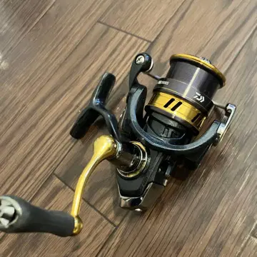 DAIWA 18 LEGALIS LT 2000S 스피닝 릴