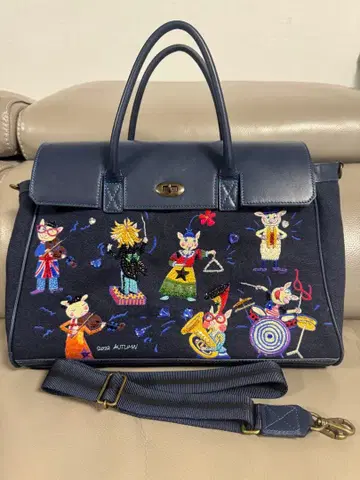 알베로베로 자수 비즈 돼지 핸드백