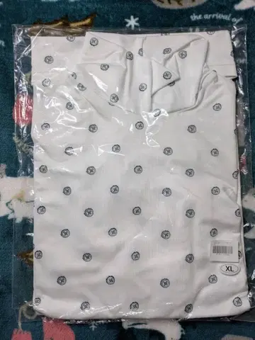 요네즈 켄시 변신 투어 단추 무늬 이너 셔츠 XL