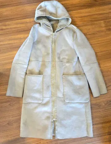 ZARA 후드 부착 리버서블 보아 코트