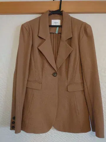 AMERI 브라운 테일러드 자켓