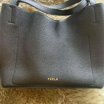 FURLA 블랙 가죽 숄더백 핸드백