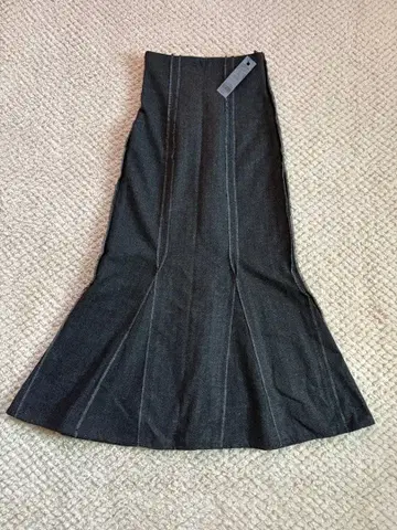 [택 포함 새상품] JEANASIS 다크 그레이 머메이드 스커트 S사이즈