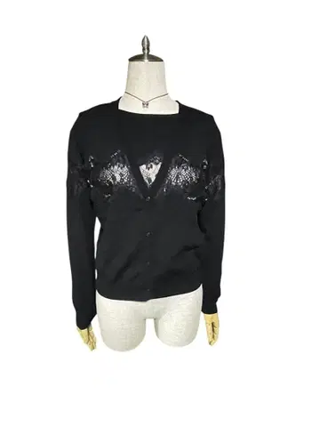 GAUDi 가우디 레이스와 큐빅 사용의 앙상블 니트