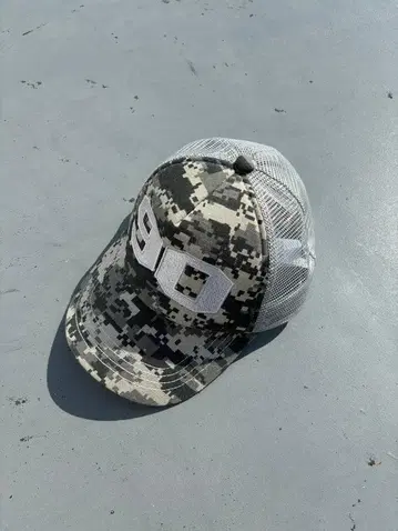90 Numbering Assort Mesh Cap Gray camo