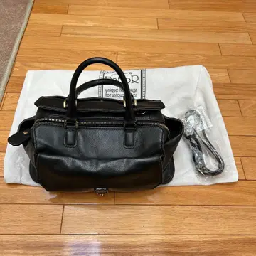 potior 블랙 가죽 핸드백