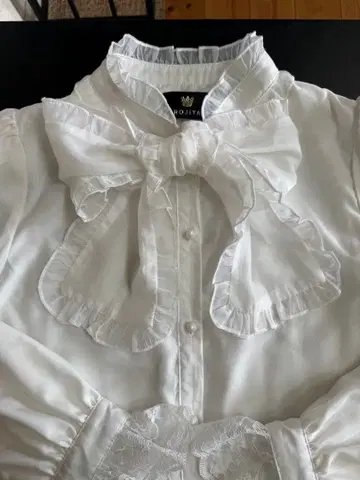 로지타 보타이 블라우스