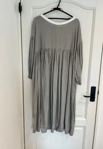 핸드메이드 그레이 x 화이트 린넨 원피스