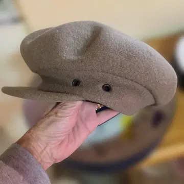 LAULHERE 베이지 헌팅 캡 모 100%