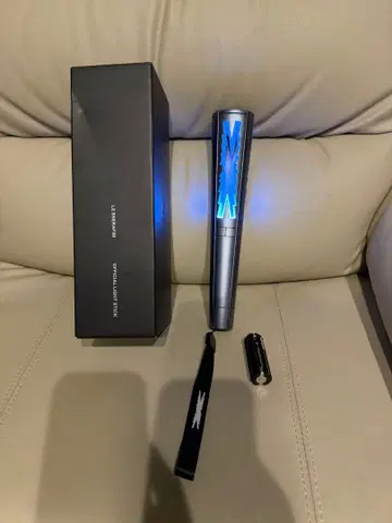 LE SSERAFIM 공식 응원봉