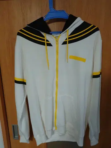 시마무라 콜라보 카가미네 렌 후드 부착 후드티 L 사이즈