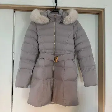 새상품급 LIP SERVICE 퍼 포함 다운 코트 베이지 S 사이즈