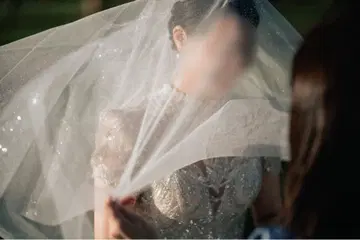 AiLE [ M ] 별빛 베일 글리터 웨딩 베일 Glitter veil