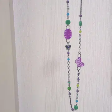 컬러풀 비즈 나비 모티브 목걸이