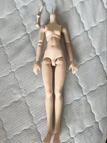 ddp 바디 세미 화이트 S 가슴