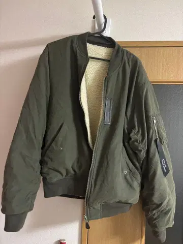 MA-1 플라이트 자켓 올리브색