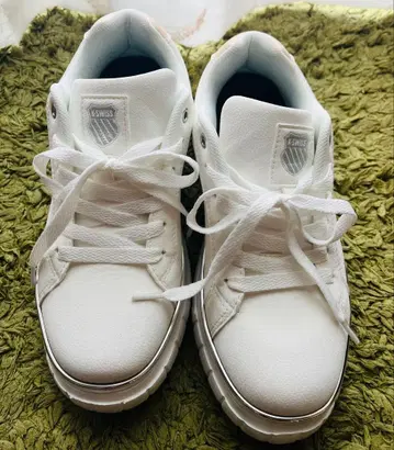 K-SWISS 화이트 스니커즈 23.5cm 새상품급