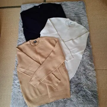 유니클로 워셔블 밀라노 리브 크루넥 스웨터 3개 세트