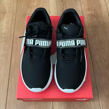 [ 미사용 새상품 ] PUMA 블랙 스니커즈 프라울