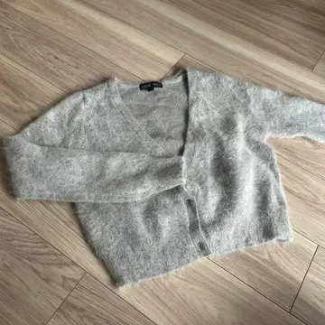 질 스튜어트 가디건 M 사이즈