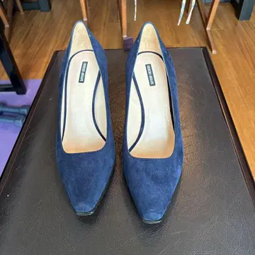 네이비 스웨이드 스틸레토 펌프스