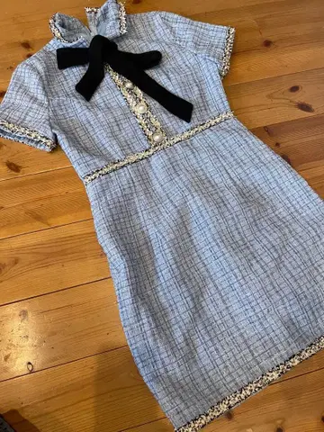 데이지 캬바쿠라 리본 포함 트위드풍 드레스