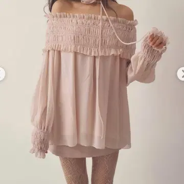 pellicule 오프숄더 프릴 상의
