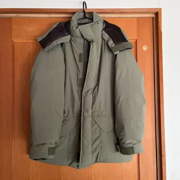 MARMOT 매머드 다운 재킷