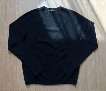 새상품급 유니클로 캐시미어 100% 크루넥 스웨터 블랙