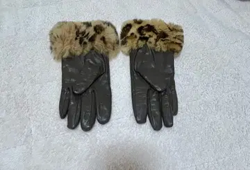 다크 브라운 퍼 장갑