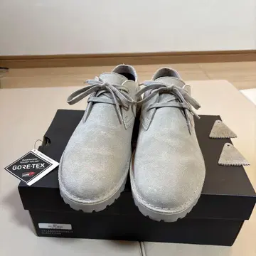 BEAMS Clarks Desert Khan GORE TEX