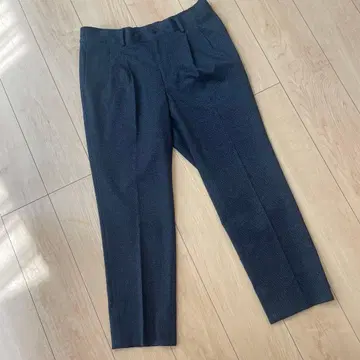 수트 컴퍼니 네이비 헤링본 슬랙스